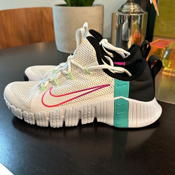 Nike Free Metcon 3 Flash Tennis Shoes - Picture 6 of 13